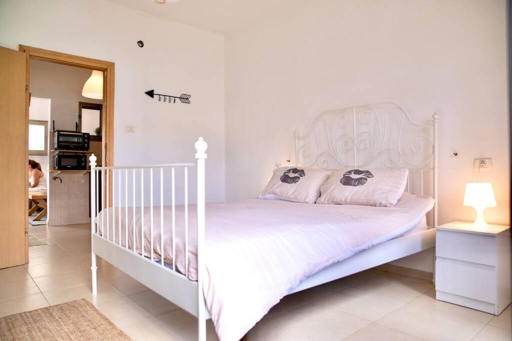 Homey Apartment Near The Beach Хадера Екстериор снимка