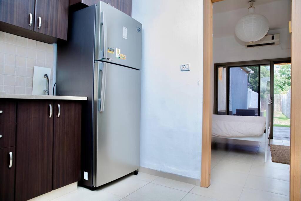 Homey Apartment Near The Beach Хадера Екстериор снимка